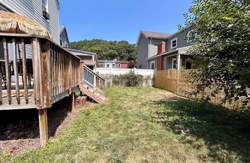 Etna House | Etna 3BR: 2-12 Wks, Near Hospitals 10 Mins to Pittsburgh.