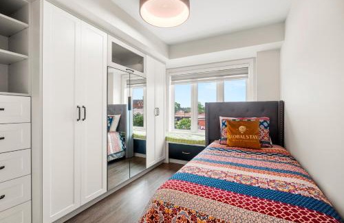 Long Branch Apartment | Etobicoke Townhouse Minutes Away from Waterfront