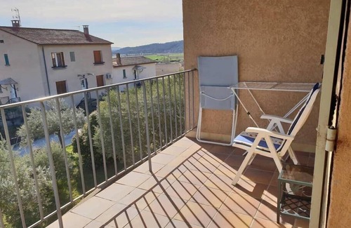 Greoux-les-Bains Apartment | Etoile Lou Cigaloun Ana Location