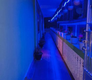 Bomdila House | Eton Homestay