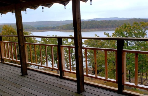 Canadian House | Eufaula Lakefront House In Quiet Neighborhood w/Private Dock & Game room