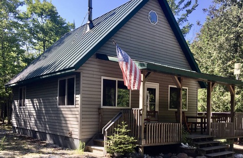 Bois Blanc Island House | Eulenhaus or Owlhouse - Fall colors coming