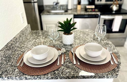 Kissimmee Condo | Euphoria King Suite -Luxury Getaway near Disney A