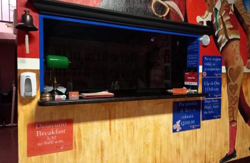 Zona 13 House | Euro Hostal