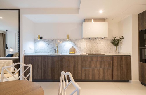 Castillejos Apartment | Eurobuilding 2 - Stylish accommodation in Castellana/Bernabéu by SharingCo