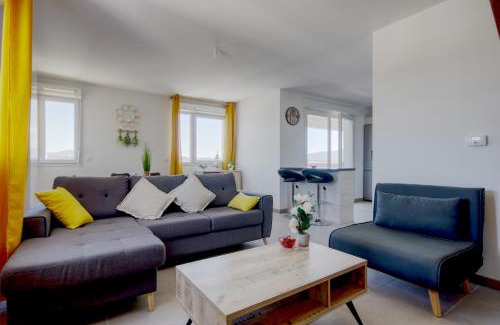 Les Crottes Apartment | EUROMED 2 SO BLUE