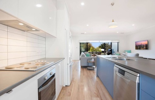 Goolwa Beach House | Europa 22 - Family Friendly, Fire Pit, WiFi