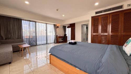 Nana Apartment | European Design with Stunning Sunset View