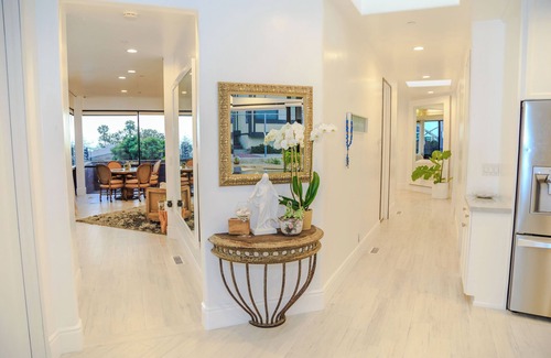 Del Mar House | European Living in the Heart of Del Mar-Minutes from the beach!