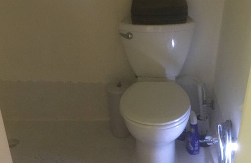 Bethesda Apartment | Eurostyle Apartment Near Metro (Bethesda) Easy Access To DC