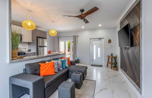 De Bruynewijk Apartment | EVA Oceanfront Spa Resort |Oasis w/Pool by LUCHA