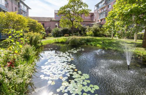 Rosenberg Bed & Breakfast | Evangelische Diakonissenanstalt Stuttgart GÄSTEHAUS AM DIAKONISSENPLATZ