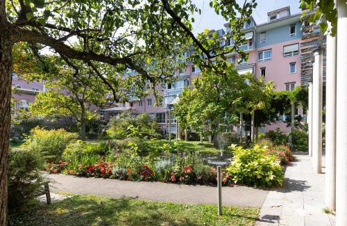 Rosenberg Bed & Breakfast | Evangelische Diakonissenanstalt Stuttgart GÄSTEHAUS AM DIAKONISSENPLATZ