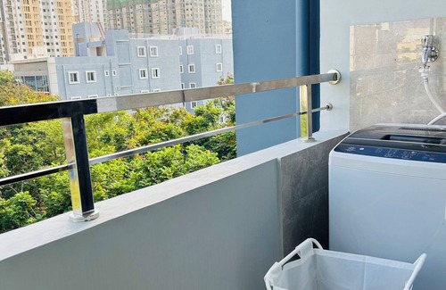 Serilingampally Apartment | Evara Kondapur Retreat: Lux 3BR Fully Equipped Apt