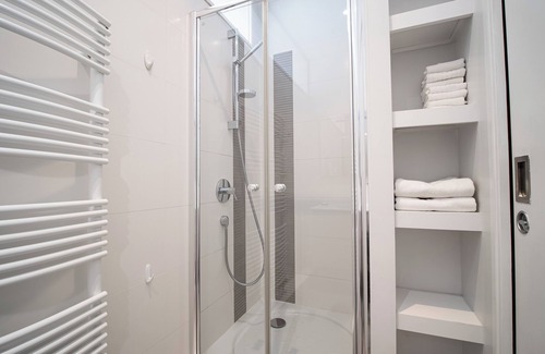 Strasbourg Apartment | Evasion Urbaine: bright, modern apartment in the heart of Strasbourg