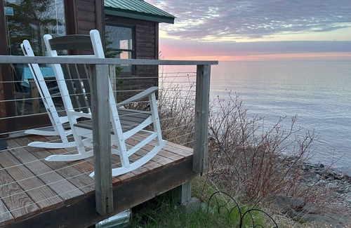 Croftville Cabin | Eve’s Place Lakeside Cabin 1