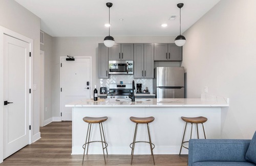 North Chesterfield Apartment | Evelyn 213 - Quaint 1BR in Forest Hill with 5-star finishes and new amenities