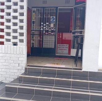 Greater Johannesburg Metropolitan Area House | Evelyn Place