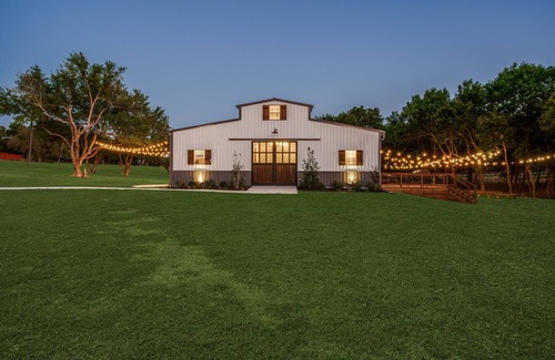 Princeton House | Events barn with bridal suite + separate grooms den/game room.