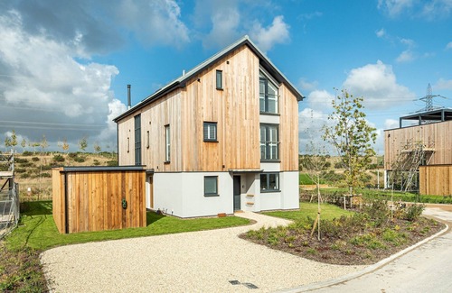 Holworth House | Everdene (OI14), Lakeside Property with Hot Tub at Silverlake, Dorset