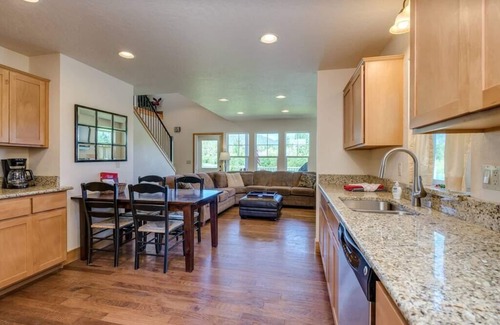 Dover Bay House | Evergreen By The Lake - 2 Bedroom and Loft 2 Bath Parkside Bungalow