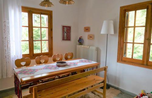 Elati House | Evergreen Elati