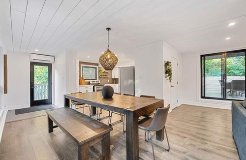 Collingwood House | Evergreen Escape - 3 Acres, 2 Houses, 16 People