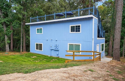 Pointblank House | Evergreen Estate- Lakeview/Fishing/Peaceful