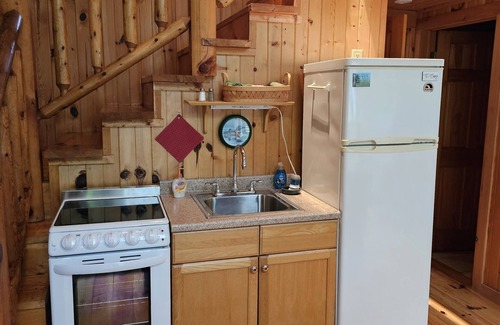 Fremont Cabin | Evergreen Lodge,Waterfront Log Cabin,Wolf River,Partridge Lake,Fremont,Wisconsin