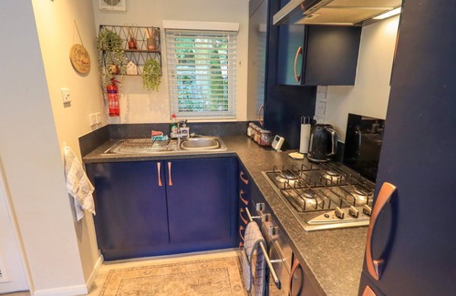 Troutbeck Bridge Cottage | EVERMORE LODGE, family friendly, with pool in Windermere