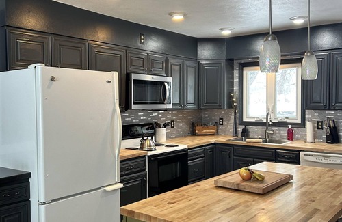 Munising House | Everything Munising: Your Pictured Rocks Retreat Just Around the Corner!