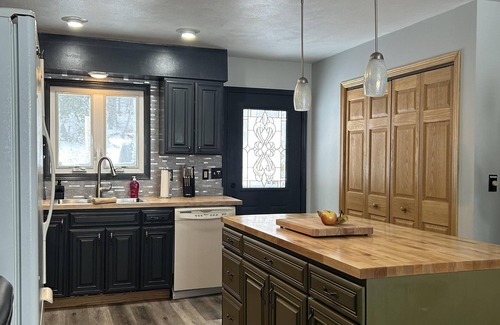 Munising House | Everything Munising: Your Pictured Rocks Retreat Just Around the Corner!