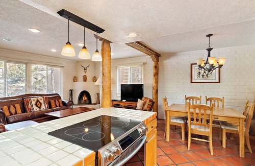 Northeast Santa Fe Hotel | EVERYTHING You Love Right Here, Blocks From Downtown