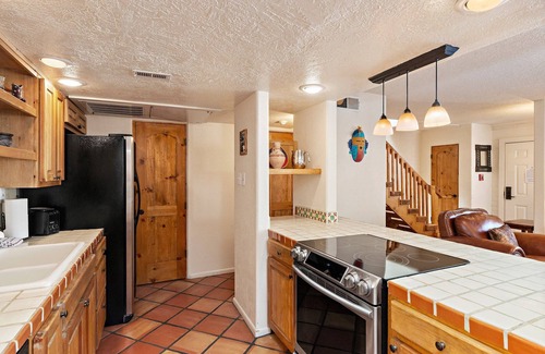 Northeast Santa Fe Hotel | EVERYTHING You Love Right Here, Blocks From Downtown