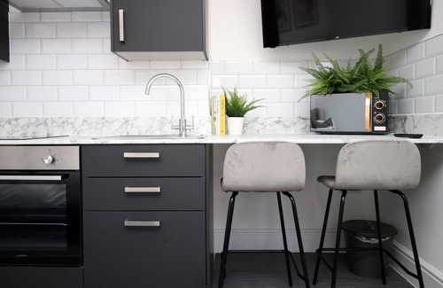Newport Apartment | Eveswell Studios | Comfort | Studio 8
