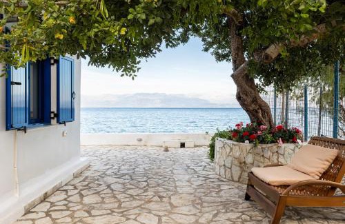 Petalidi Apartment | Evi's Seafront Hideaway - Petalidi Cozy Nest