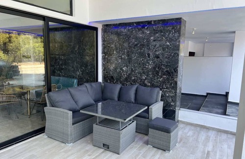 Xylokastron Hotel | Evita Blue