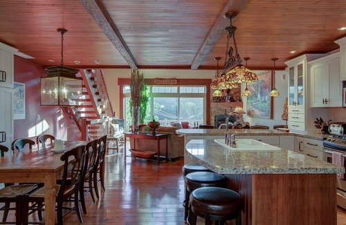 Ellicottville Ski Chalet | EVL "THE ASPEN OF THE EAST" ~ Spectacular Slope Views In Luxurious Condo Living