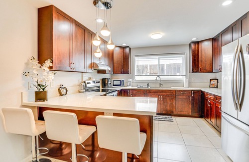 Ewa House | Ewa Beach Apartment w/Beach Gear ~ 1 Mi to Ocean!