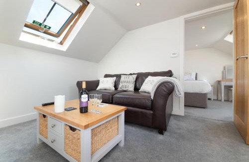 Axton House | Ewe Bach Cottage