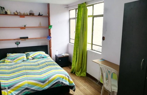 Barrios Unidos Bed & Breakfast | Excelente Ubicación- Acogedora Habitación Av. Chile