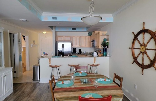 Dauphin Island Condo | Excellent! 5- Star beachfront condo.