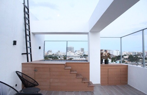 Ensanche Quisqueya Apartment | Excellent apartment with lovely views and a pool