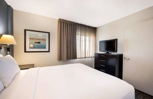 Gwinnett Place Resort | Excellent Choice! Spacious Unit with Full Kitchen, Pet-friendly Property