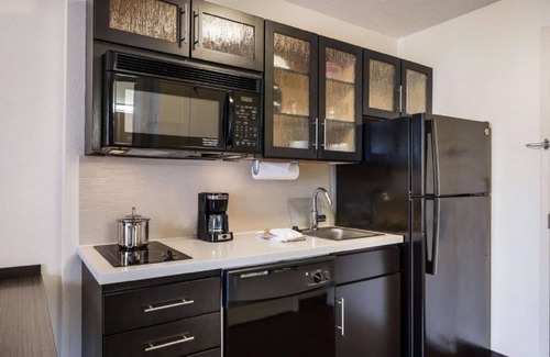 Gwinnett Place Resort | Excellent Choice! Spacious Unit with Full Kitchen, Pet-friendly Property