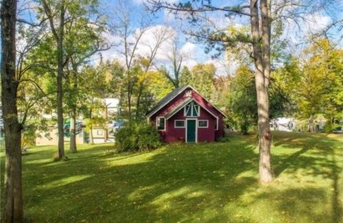 Auburn House | Excellent FingerLakes- Owasco lake waterfront vacation home-Kayakers paradise!