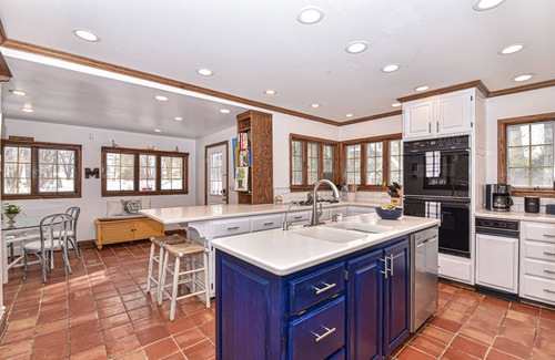 Delavan Lake House | Excellent getaway. Lake front home with Stunning lake views, come make memories!