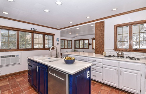 Delavan Lake House | Excellent getaway. Lake front home with Stunning lake views, come make memories!