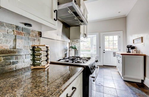 Charlotte House | Excellent Home * 5 Bedrooms * Great Neighborhood