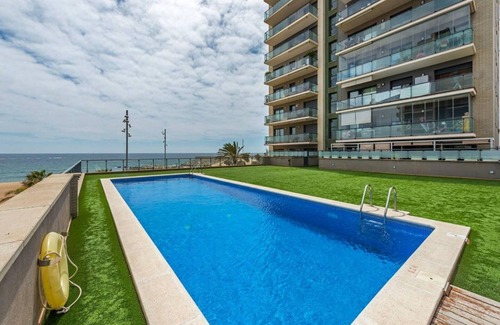 Badalona Apartment | EXCELLENT LOCATION 3 ROOMS EST. MIN. 31 NIGHTS